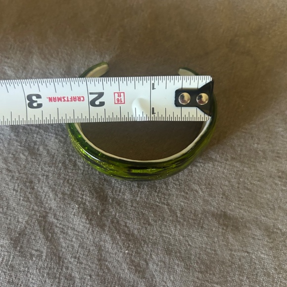 Green and goldstone hand blown glass cuff bracelet - Picture 8 of 9